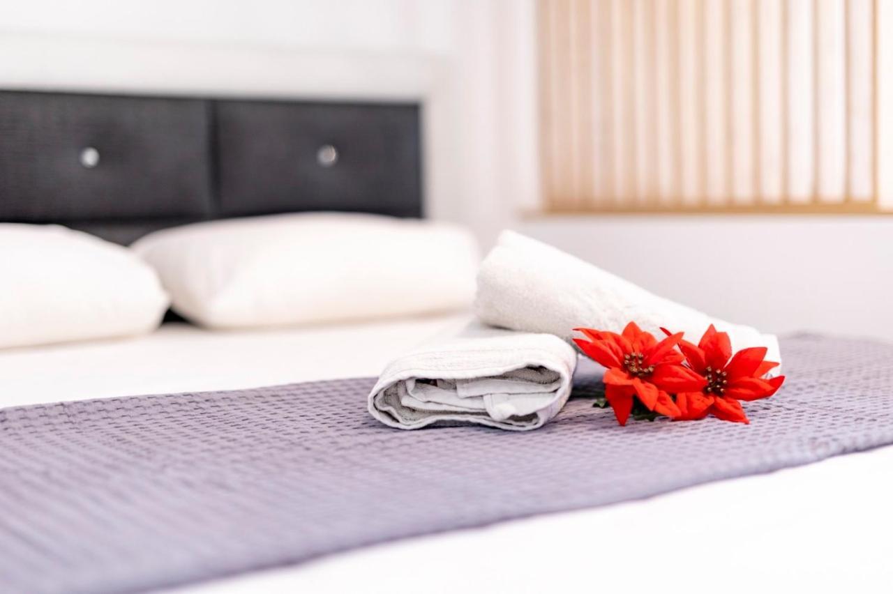 Twinstars Superior Apartment Gerakini Bagian luar foto